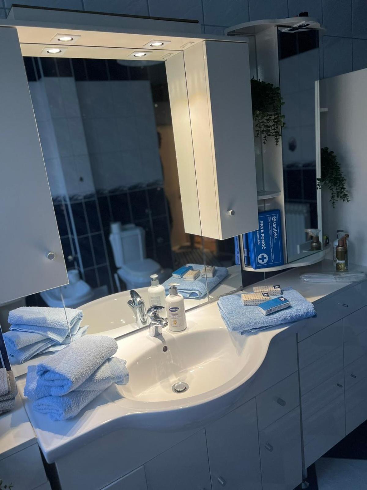 Apartman Kod Ismete Bihać Екстериор снимка