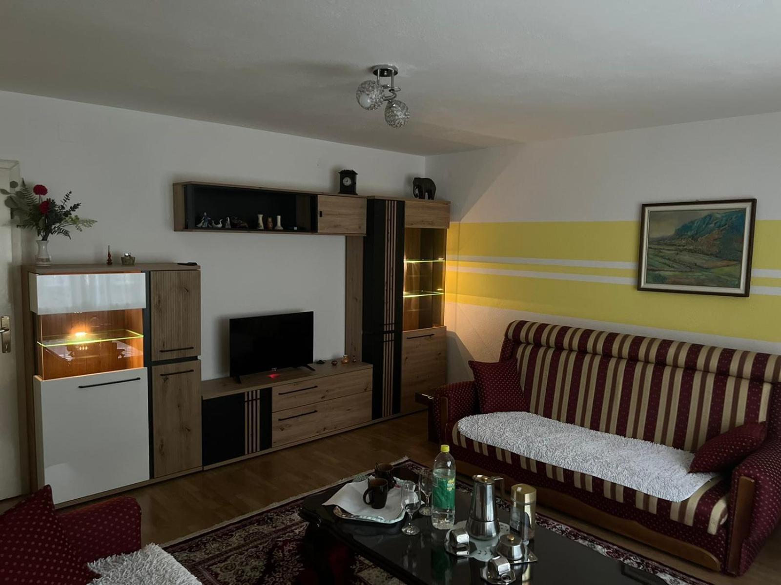 Apartman Kod Ismete Bihać Екстериор снимка